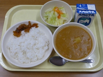 給食