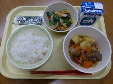 給食