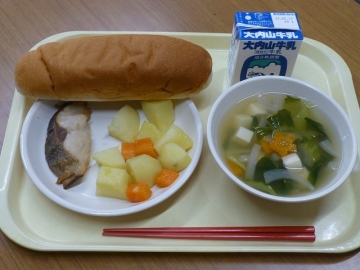 給食