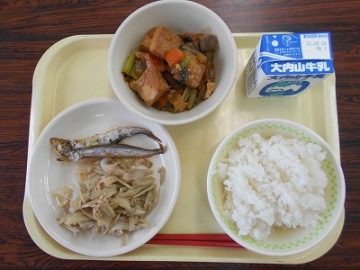 給食