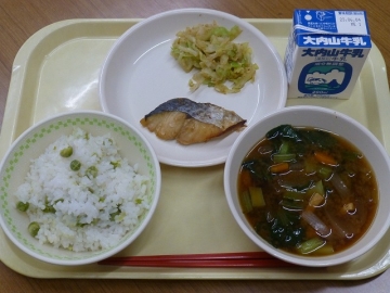 給食