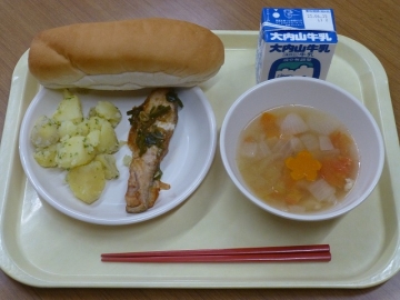 給食