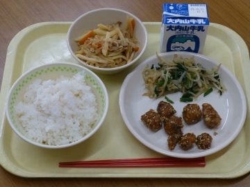 給食