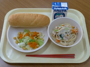 給食