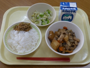 給食