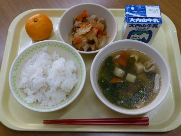 給食