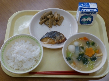 給食