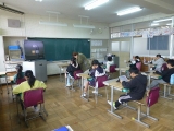 問題を解く様子