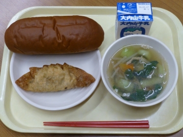 給食